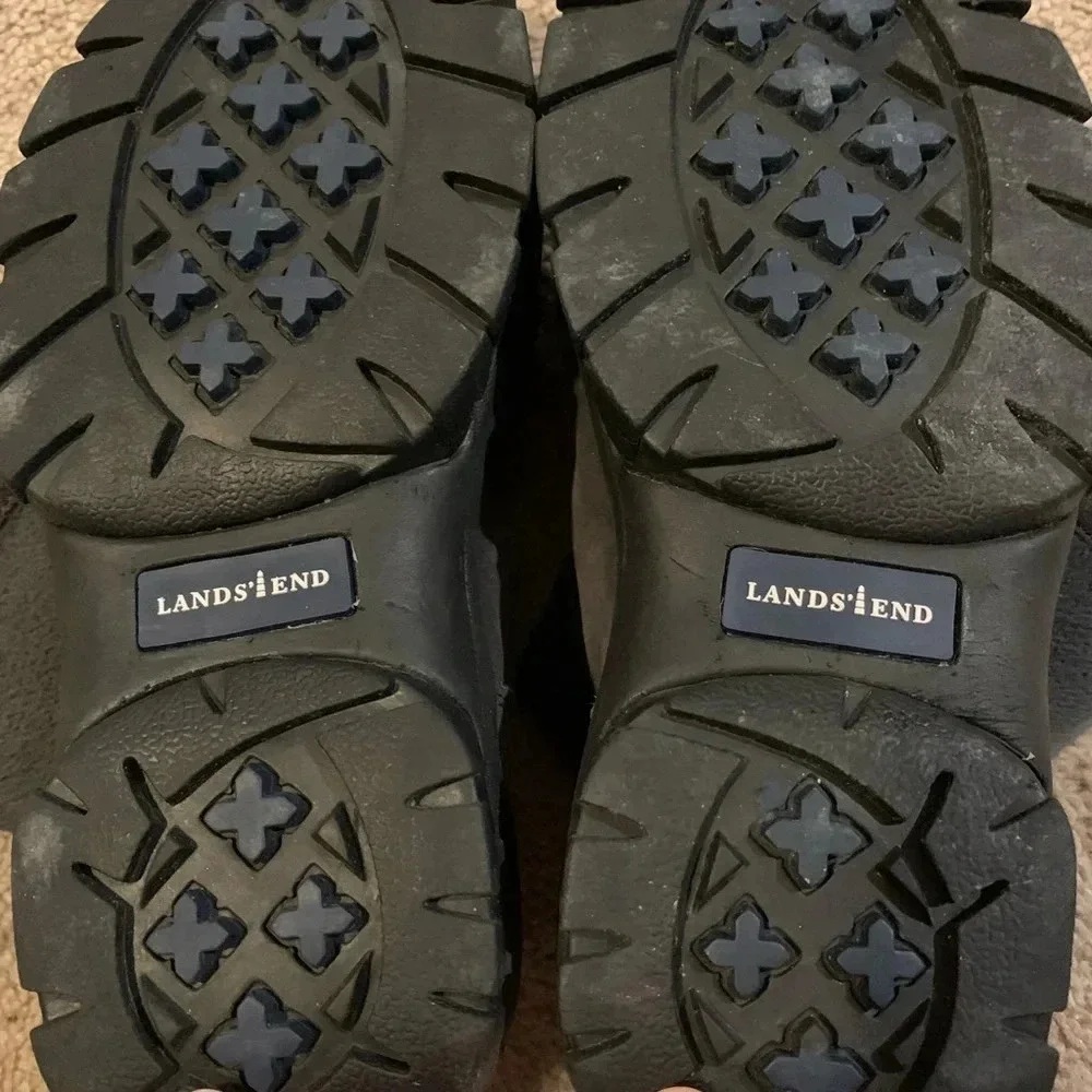 Land’s End fleece-lined suede winter boots, Gray, size 6.5